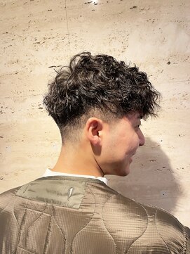 銀座マツナガ 神田店 20代30代メンズスペインカール束感トラッドオシャレ感ショート