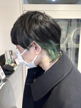 テトラ バイ ネオリーブ 横浜西口店(tetra by neolive) メンズ　インナーカラー　グリーン　ブリーチ　横浜／横浜駅