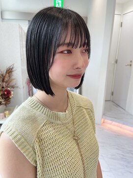 モナバイルーブル(MONA by Louvre) 【MONA】前下がりミニボブ