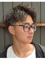 フリーク バーバーショップ 都島店(FREAK BARBER SHOP) 縦落ちツイストスパイラルパーマ無造作メッシュアップバング