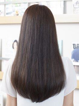コンフィアンス(confiance)の写真/【ミルボンプレミアムライン取扱店】紫外線対策に◎こだわりトリートメントで髪の潤いを守りうるツヤ髪へ♪