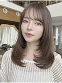 ミディアムレイヤーカット小顔カット顔周りレイヤーモカブラウン