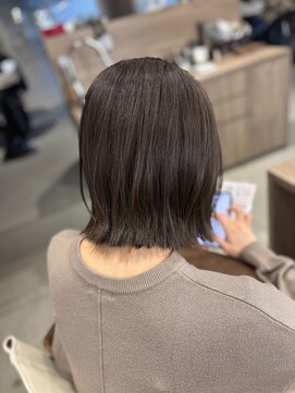 モノリス 武蔵小杉(MONOLITH.) レイヤーボブ/くびれボブ/オリーブベージュ