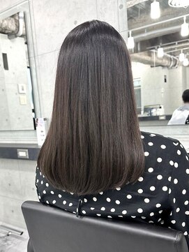 エンディアリング 東銀座(Endearing) ★レイヤーカット イメチェン 美髪 ホワイトブロンド