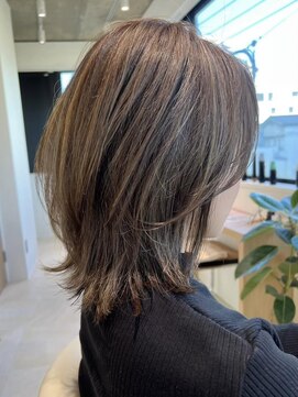 コンティロミー(CONTI ROMMY.) 【くびれウルフ】レイヤーカット/くすみベージュ細めハイライト