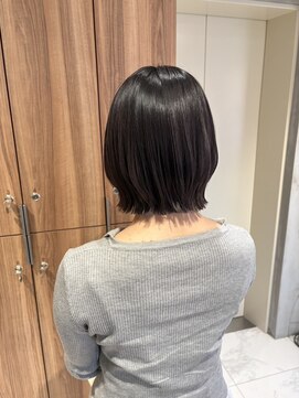 ガリカ 博多(Gallica) <ゲスト>ボブレイヤーにダークグレー、黒髪カラー