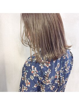 ミント(mint) ＊迷ったら！グレージュ×外ハネ切りっぱなしボブ＊