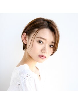 トリッカバルコニー ハヤマ(tricca Balcony Hayama) 軽さのある  こなれショートボブ