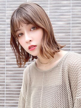 アイティーバイアルバム 下北沢店(IT by ALBUM) ラフウェーブ_アースカラーくびれヘアツートンカラー_38800