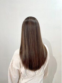 ビービーエス(BBS)の写真/【品のある髪はツヤにあり！】AMAZING&moltinaトリートメントを取り扱い。今までで最高の手触りに♪