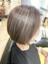 ジルコ ZiRCO&nbsp;ショートボブ×白髪ぼかしハイライト