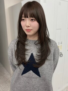 イロウ 山口どうもん店(IROW) レイヤーカット 韓国風レイヤー 顔周りカット 美髪 20代 艶髪