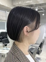 ルイ(ROUIS produced by LUCK 津田沼)&nbsp;ROUIS 津田沼 ホワイトグレー/イヤリングカラー/ミニボブ/津田沼