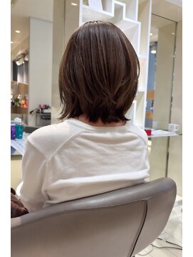 クラメール 黒崎コムシティ店(Kraemer) レイヤーボブ×白髪ぼかしハイライト