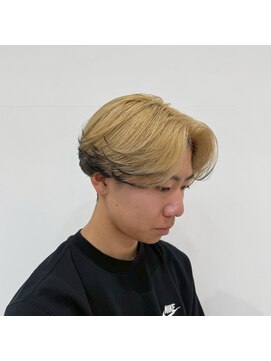 美容室ヒラトヤ 都南店 10代20代ハイトーンセンターパート黒髪インナーカラー