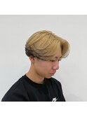 10代20代ハイトーンセンターパート黒髪インナーカラー