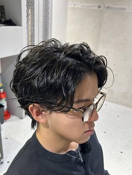 フランクスバーバーザスタンド(Frank’s barber the stand) MEN’S HAIR/サーフカール/刈り上げセンターパートT