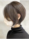 調布白髪染めショートカットタッセルボブミルクティーベージュ