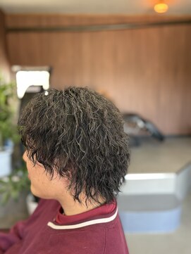 アオイ(Aoi) 無造作ツイストスパイラルパーマ