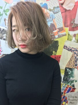 トロニー(TLONY) TLONY渋谷hori 透けるベージュとミニボブ