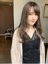 ザ ラボ アングゥ(The Labo ungu)&nbsp;ハイライトが可愛いベージュ。