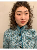 シュピール(Spiel)&nbsp;ミディアムウルフのくるっとパーマ