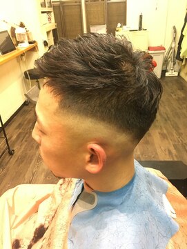 カワカミ(KAWAKAMI) ツーブロフェード