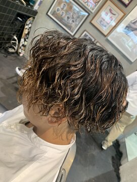 エルエー バーバーショップ 草津店(L.A BARBERSHOP) スタイリスト【真下】スパイラルパーマ