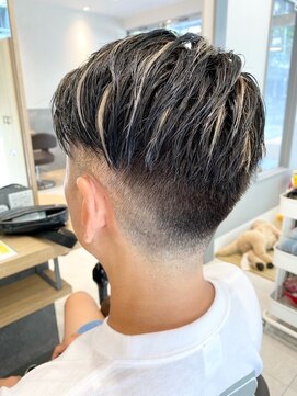 アース 新越谷店(HAIR&MAKE EARTH) コントラスト3Dハイライト メンズフェイドカット