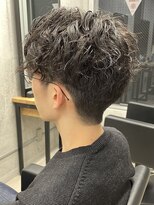 フイ 代々木(Hui)&nbsp;スパイラルパーマメンズパーマ/メンズツーブロック/波巻き