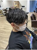 刈り上げセンターパートリバースセンターパートニュアンスパーマ