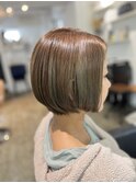 チョコラアッシュ白髪ぼかしナチュラルショートボブ大人可愛い