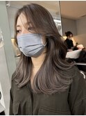 ショートヘアグレージュカラーデザインカラーシルキーベージュ