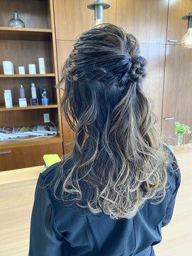 シンス(Since) ヘアセット/ハーフアップ/波巻き/夏目寧々