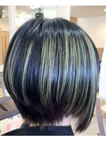 カットハウス はさみの部屋&nbsp;変形ハンサムショート/襟足短め/耳掛け/前髪あり