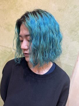 グレースマンカフェ(GRACE MAN CAFE) エメラルドカラー×スパイラルパーマ