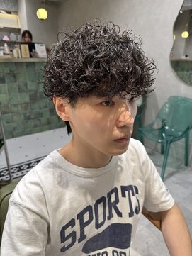 ゼスト リル 新宿(ZEST lill) 塩澤太一 プードルパーマ カーリーパーマ 外国人風 新宿