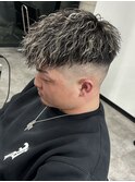 メッシュフェード前下がりツイストスパイラルパーマ眉毛