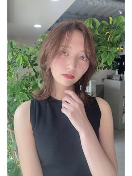 アミ 江坂(amie) ミニウルフチェリーブラウンブリーチなしレイヤー韓国前髪/江坂