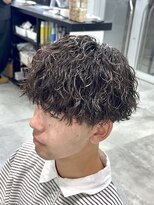 オーバル ジングウマエ(OVARL jingumae)&nbsp;重め縦落ちツイストスパイラルパーマ