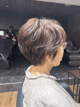 ハピネス クローバー 八木店(Happiness CLOVER) 白髪ぼかしハイライトミセスショート