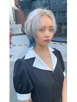 インク 渋谷(INK.)&nbsp;水色×ホワイトシルバーウルフカット