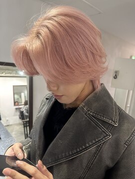 イリ 梅田(ili) ホワイトピンク