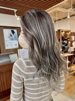 ブリッツ レボ(BLITZ-REVO)&nbsp;着物ヘア/ダークアッシュ/ミディアムレイヤーカット/柏駅