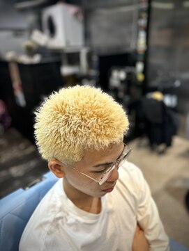 ディグイットバーバーショップ(Dig it !! BARBER SHOP) 全頭ブリーチ