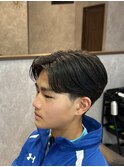 【清潔感UP】センターパート×刈り上げ×メンズ