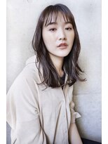 ファム(FAM)&nbsp;ミディアム　パーマ　シースルー バング　グレージュ　韓国風