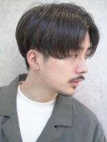 ジョエミバイアンアミ(joemi by Un ami)&nbsp;センターパート ヒゲ 刈り上げ 刈り上げセンターパート 韓流ヘア