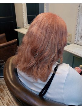 オーガスト ヘア ネイル(AUGUST hair nail) コーラルオレンジ/ブリーチ2回~/横浜/ハイトーン