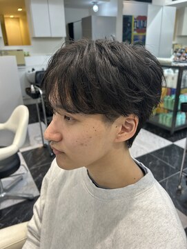 テテ(TETE) フェザーパーマ/センターパート